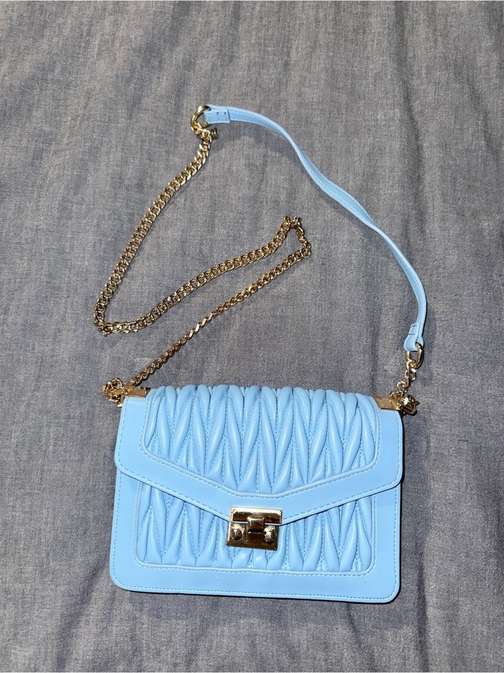 Forever 21 Light Blue Quilted Crossbody Bag with Gold Chain